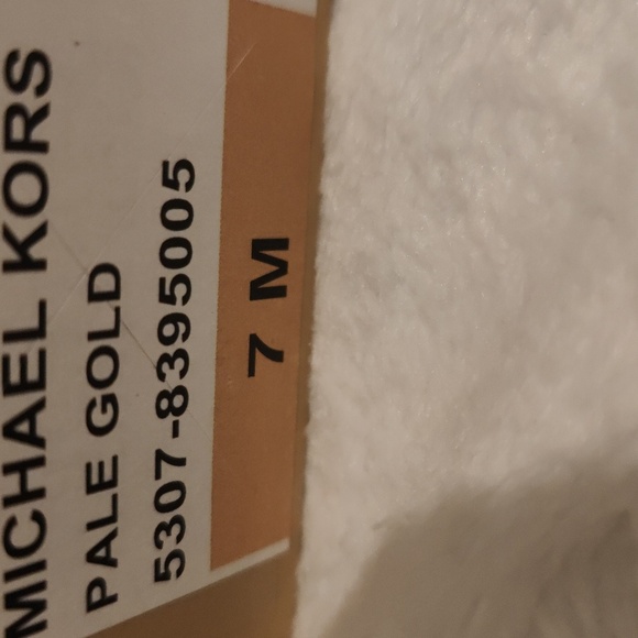 Michael Michael Kors Pale Gold pointy toe high heel with back zipper size 7 - Picture 3 of 7